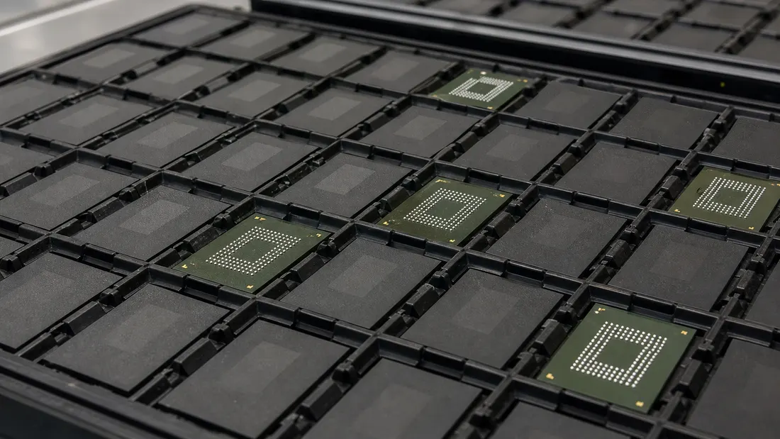 Embedded storage compatibility review